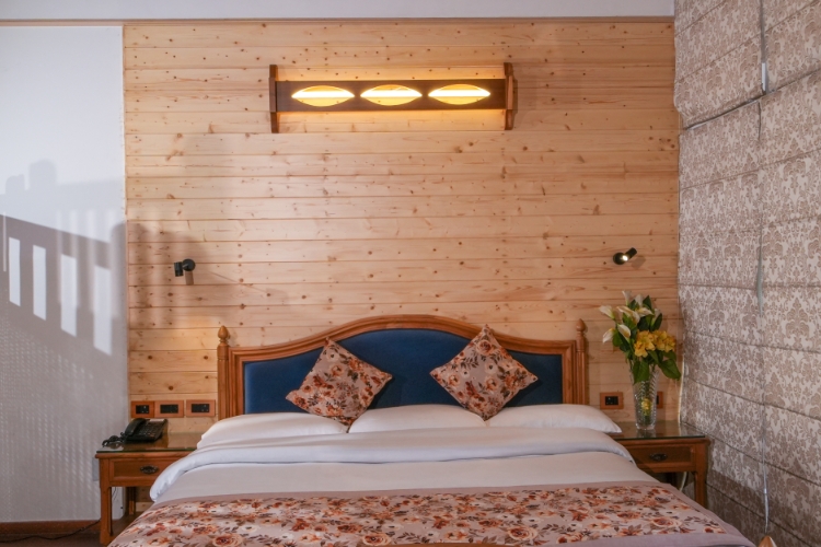 Neelesh Inn